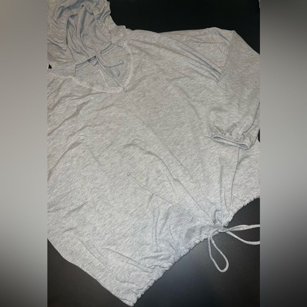 Aerie Soft Grey Hoodie with drawstrings GUC Size Medium